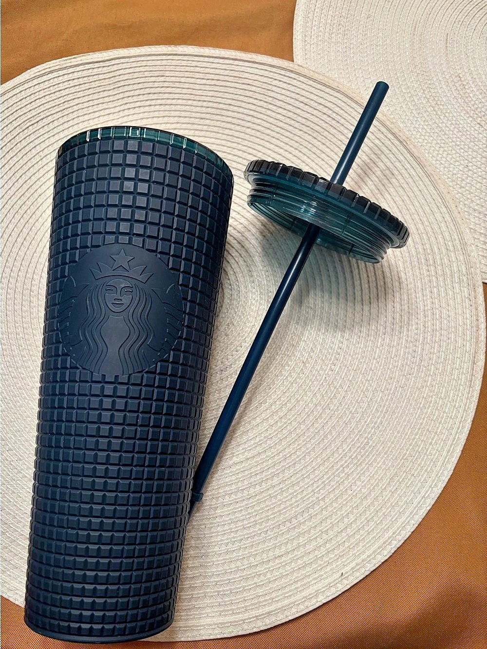 Starbucks Textured Tumbler in dark blue Like New